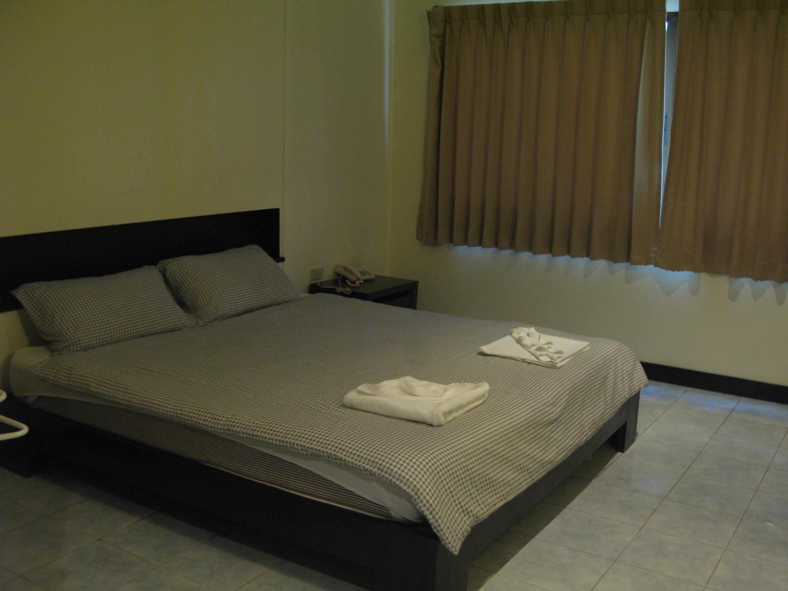 Oyo 244 Roar Inn Patong Luaran gambar
