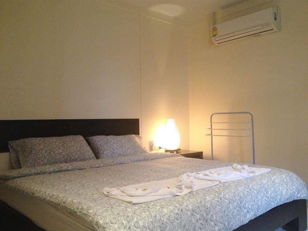 Oyo 244 Roar Inn Patong Luaran gambar