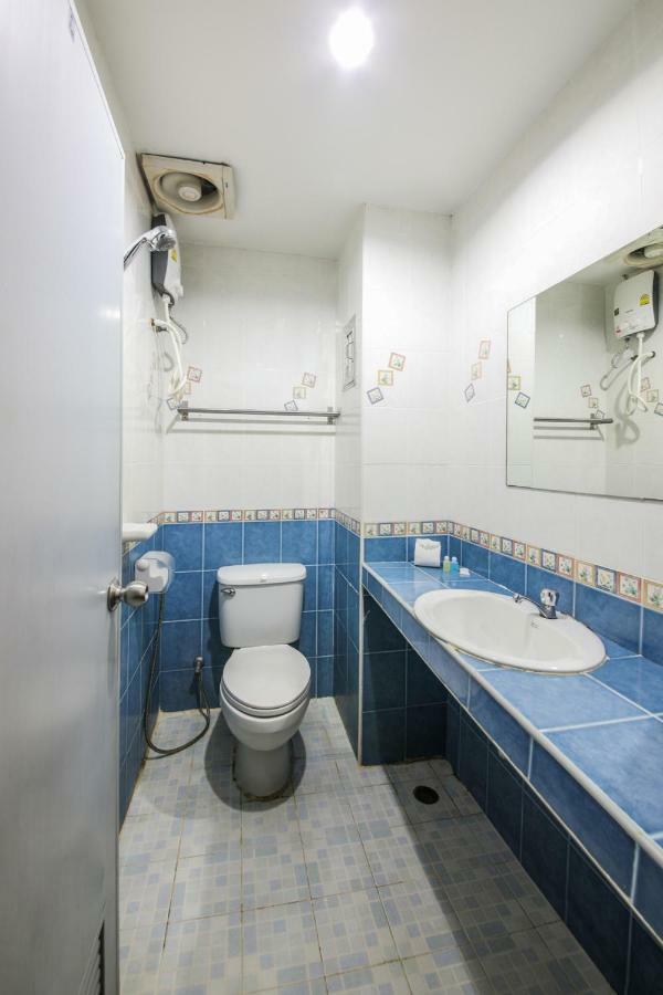 Oyo 244 Roar Inn Patong Luaran gambar