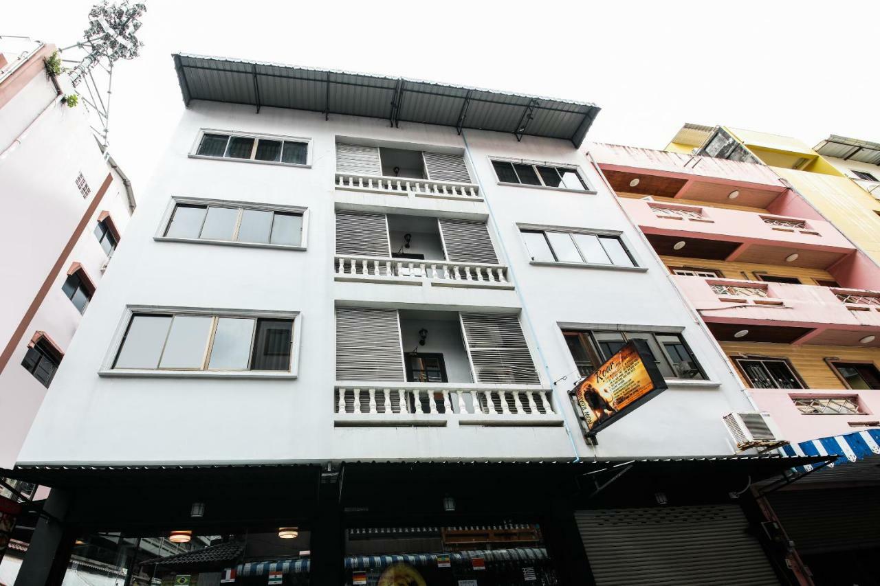 Oyo 244 Roar Inn Patong Luaran gambar